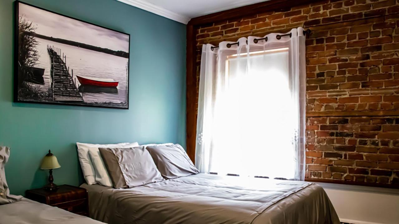 auberge les deux tours Chicoutimi Extérieur photo
